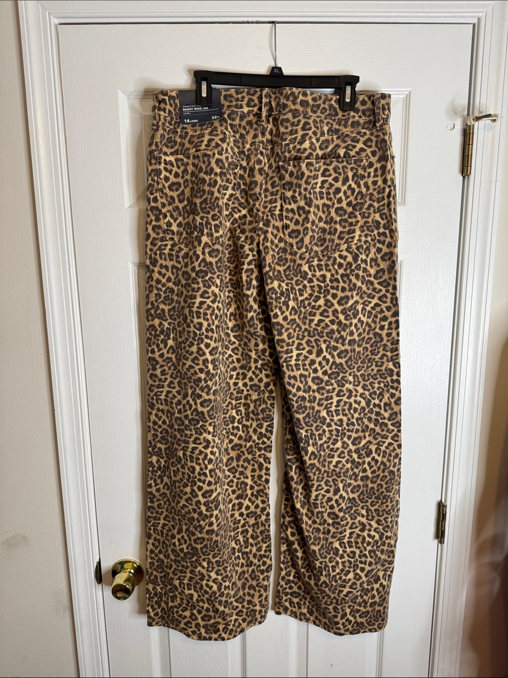 AE Baggy Wide Leg Leopard Print Low Rise Jeans Size 14L - Picture 3 of 8